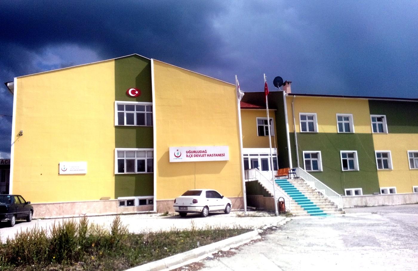 Uurluda le Devlet Hastanesi