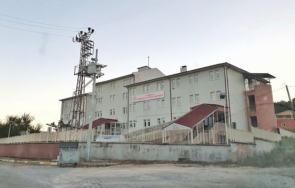 Pnarba le Devlet Hastanesi
